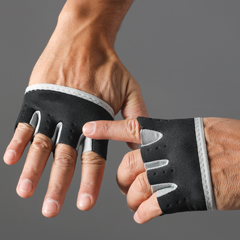 Minimal Weight Lifting Gloves
