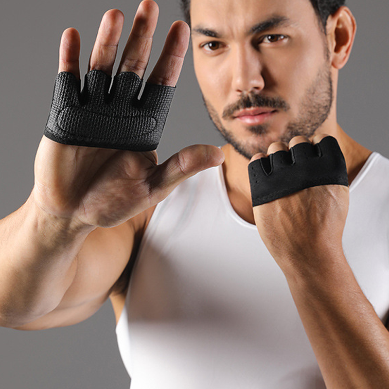 Minimal Weight Lifting Gloves